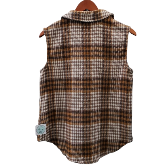 Sleeveless Plaid Button Overcoat Vest - Picture 11 of 13